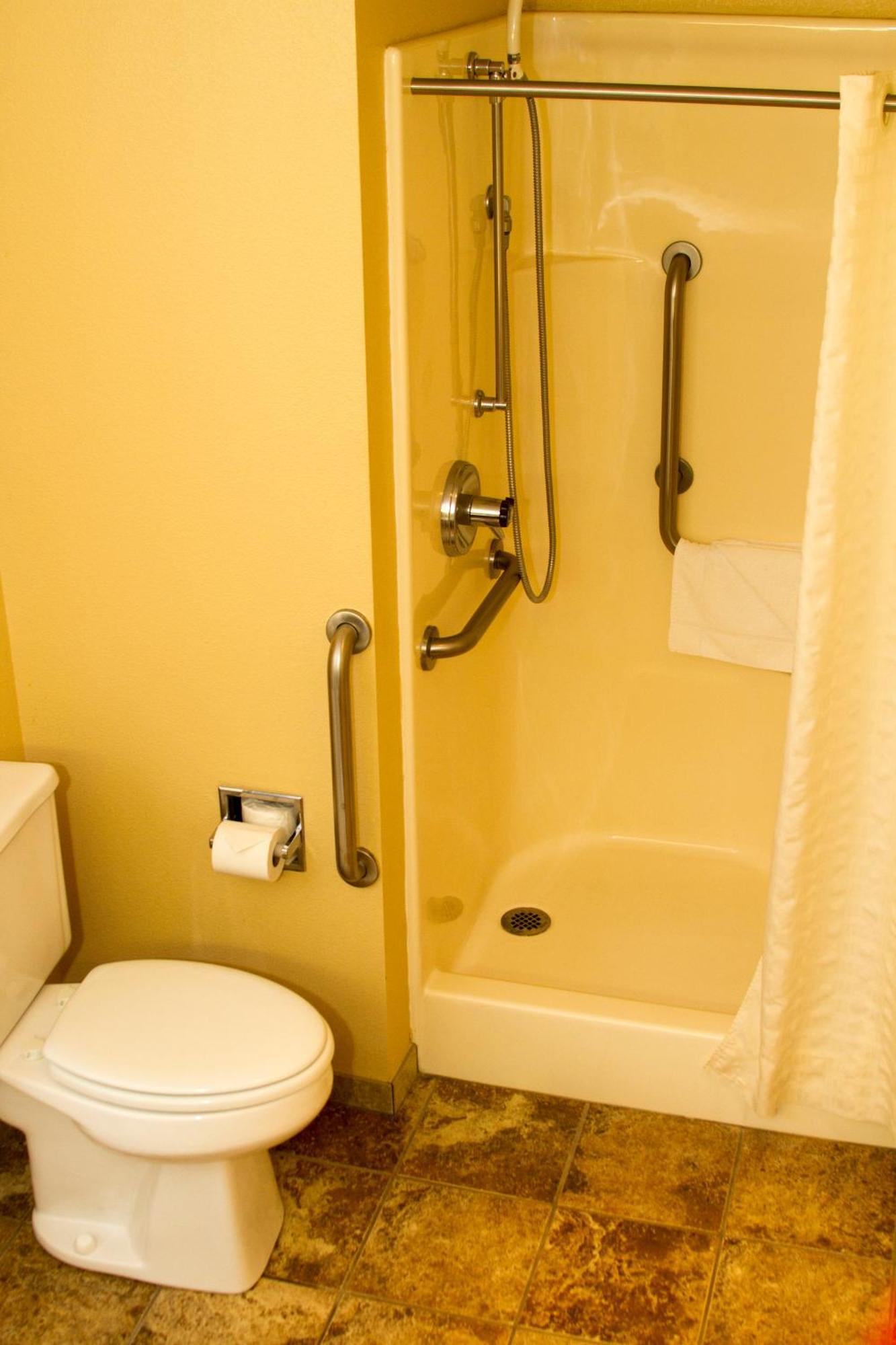 Cottonwood Inn & Suites Phillipsburg Quarto foto