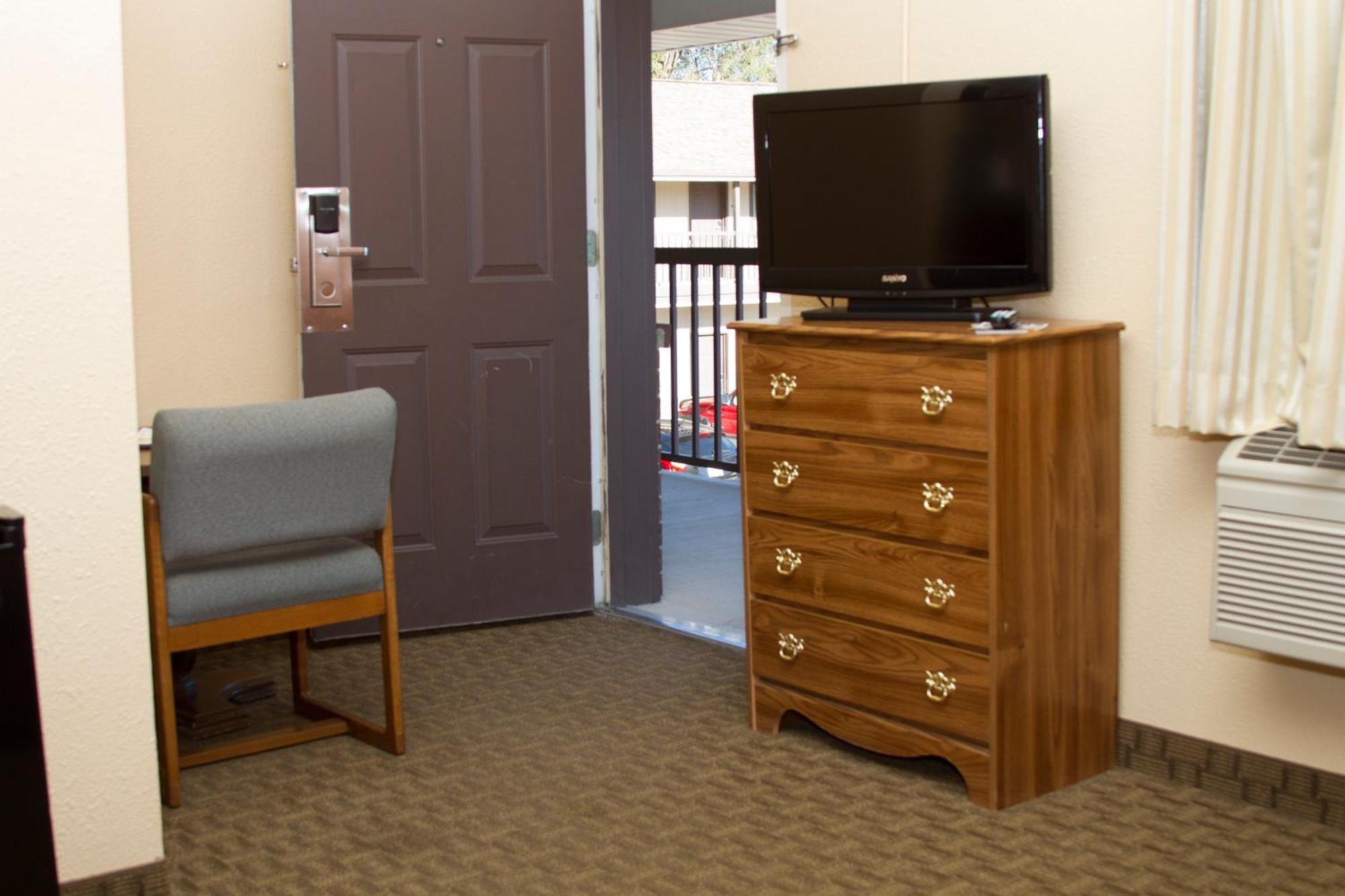 Cottonwood Inn & Suites Phillipsburg Quarto foto