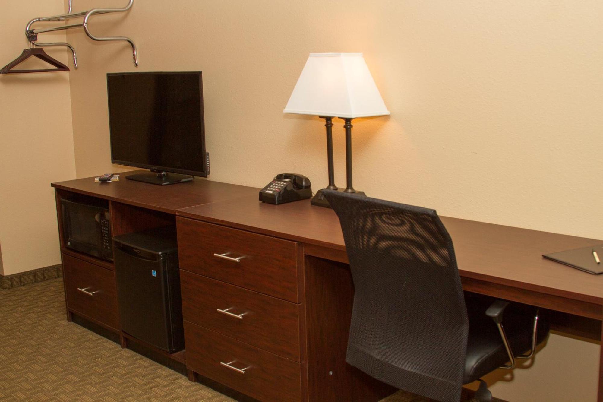 Cottonwood Inn & Suites Phillipsburg Quarto foto